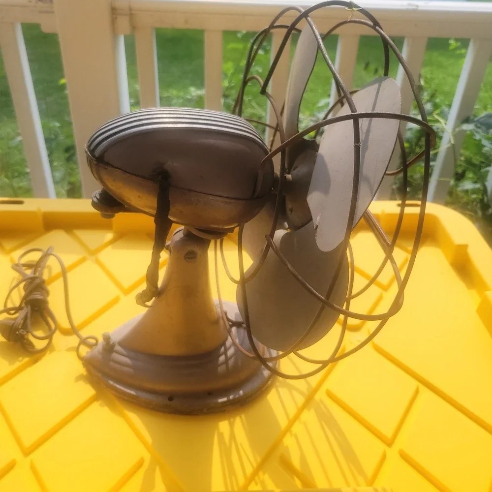 Vintage Westinghouse 12 Inch Art deco Desk Fan 1 Speed Oscillator